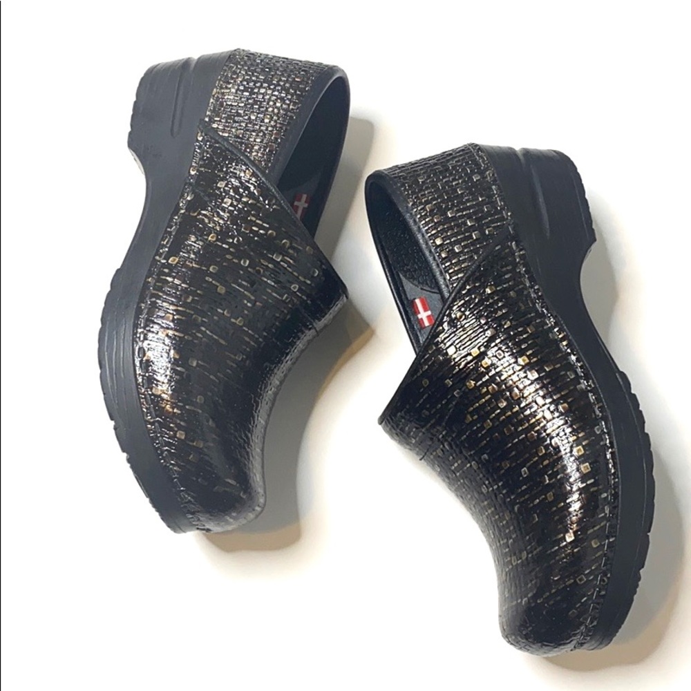 Sanita Metallic Print Clogs Size 36